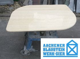 Tischplatte aus Travatin.jpg